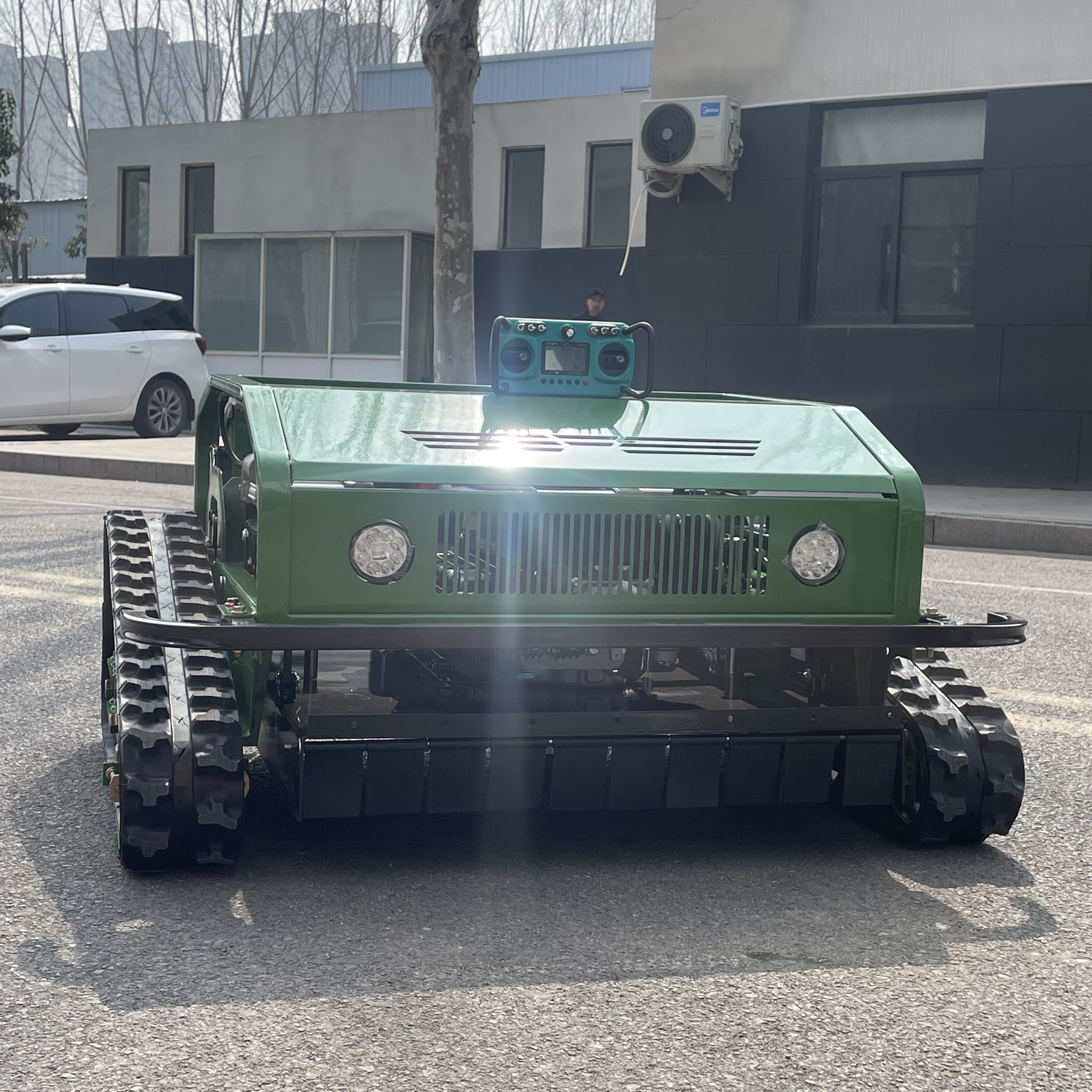 2-in-1 Remote Control Tracked  - Precision Farming In Agriculture avis et prix